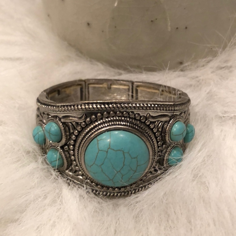 Silver and Turquoise Bracelet - Picture 2 of 8
